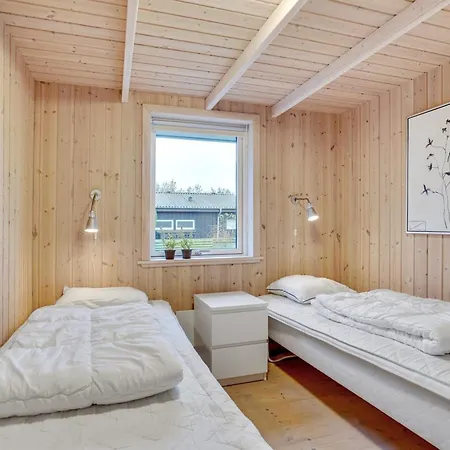 Elni - 900m From The Sea By Interhome *