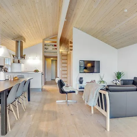 Elni - 900m From The Sea By Interhome Feriehus Hals